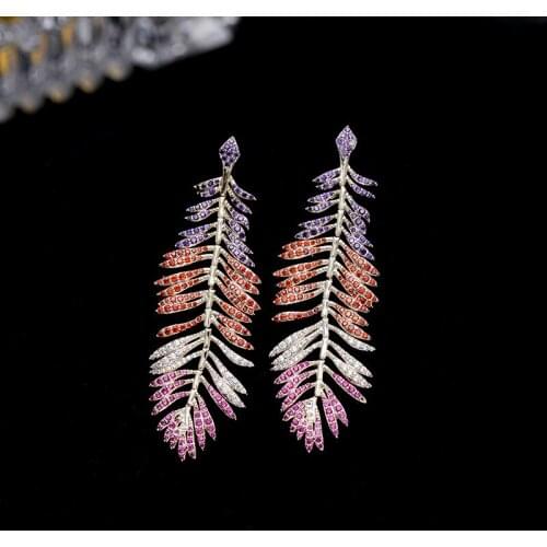 European And American Fashion And Elegant Long Leaf Feather Earrings Retro Exaggerated Banquet Sweet Color Ear Jewelry Female
