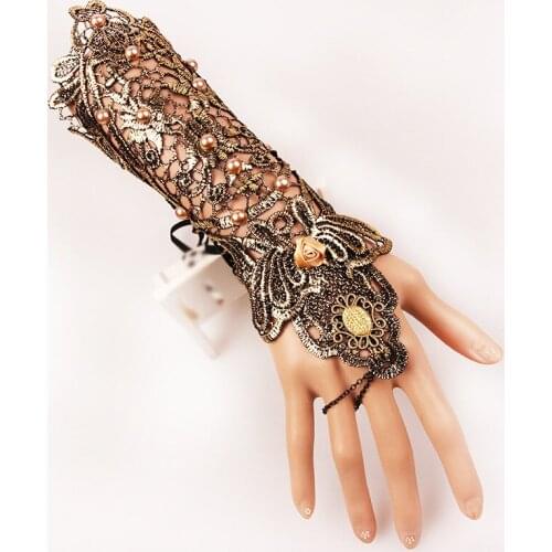 European and American exaggerated retro bracelet with gold lace border and pearl glove chain