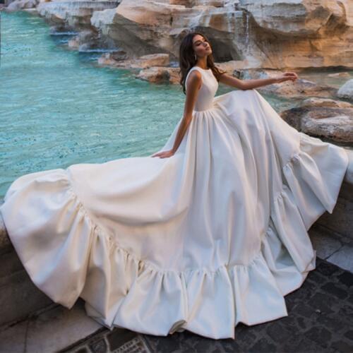 Eightree Romantic Ruffles Wedding Dress 2020 O-Neck Satin Sleeveless A-Line Bride Dresses Princess robe de mariee Wedding Gowns