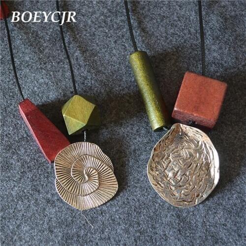 BOEYCJR Vintage Alloy & Wood Pendant Necklace Rope Chain Fashion Jewelry Ethnic Pendant Necklace for Women Gift