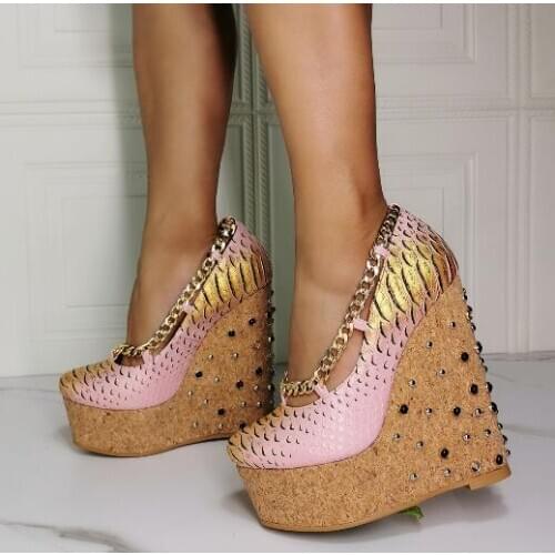 100% Real Photos Girls Pink Gold Embossed Snake Pattern Wedge Pumps Woman Gold Chains Slip On Platform Rivets High Heel Shoes