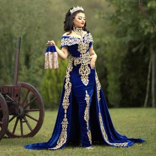 Long Caftan Evening Dresses Gold Appliques Lace with Cap Sleeve Royal Blue Mermaid Velvet Arabic Prom Party Gowns 2020
