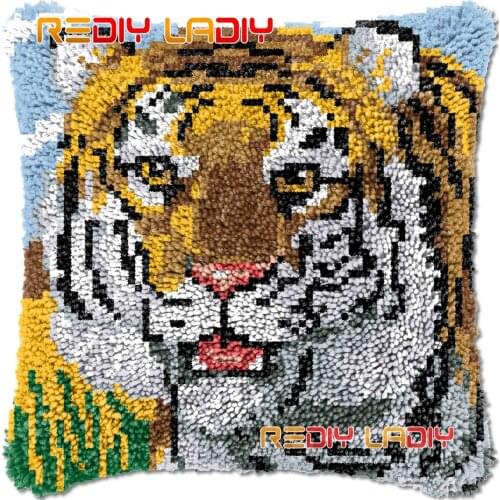 Latch Hook Cushion King of Tiger DIY Needlepoint Kits Chunky Acrylic Yarn Arts Crocheting Lofty Pillow Case Hobby & Crafts