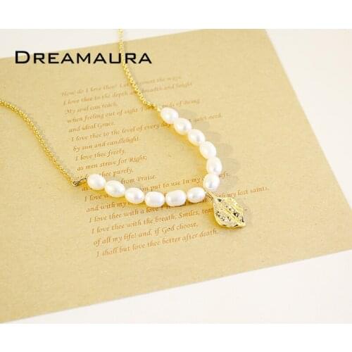 2020 New Design Hot Selling Natural Freshwater Pearl Irregular Metal Pendant Necklace for Women