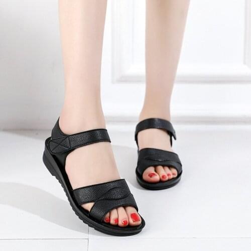 Summer flat-heel comfortable mother sandals leather soft sole middle-aged womens shoes non-slip large size old-age sandals
