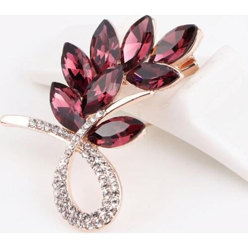 TODOX Brooch new Fashion beauty Women gold Zinc Alloy crystal exquisite flower butterfly pins lady hot sale party Gift girls man