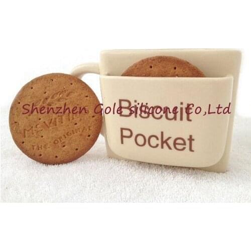 32pcs/lot New Novelty Creative Biscuit Ceramic Coffee Mug Cup Tea Cups With Cookie Pocket Holder Gift