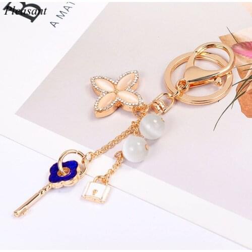 New Creative Four-leaf Clover Keychain Fashion Key Pendant Exquisite Crystal Key Ring Bag Car Jewelry Gift