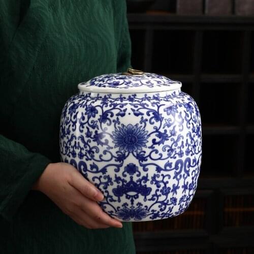 Classical Blue Flower Pattern Ceramic Tea Caddy Large Kung Fu Tea Sealed Storage Jar Desktop Crafts Antique Ornament Home Decor