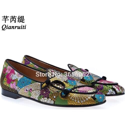 Qianruiti Drop Shipping Luxury Prom Wedding Shoes Men Buttoned Straps Casual Flat Footwear Mixed Color Embroidery Loafers Man