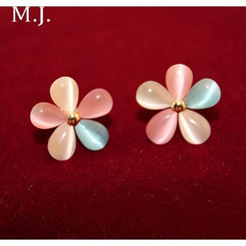 Fashion New Cute Korean Crystal Flower Earrings For Women Opal Stone Gold Stud Earing Female Wedding Jewelry Party Gift