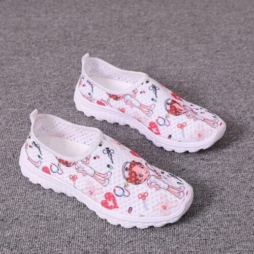 Printed Flats Shoes Women Cute Cartoon Nursing Doctor Casual Summer Slip On Sneakers Lightweight Nurse Ladies Shoe Plus Size