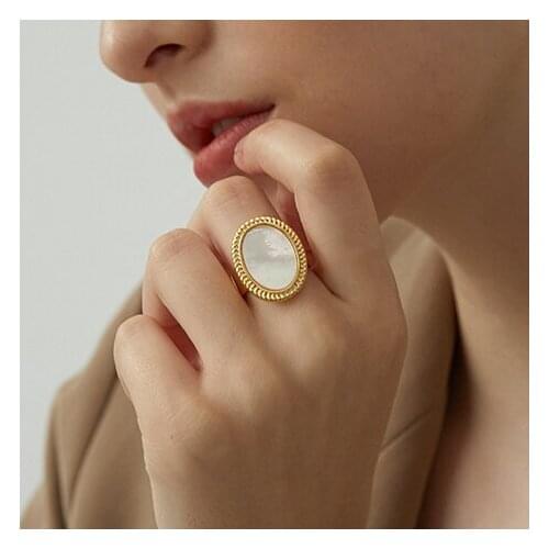 French Vintage Big Geometric Oval Shell Ring For Women Fashion Jewelry New Elegant Royal Stylish Finger Jewelry Gift