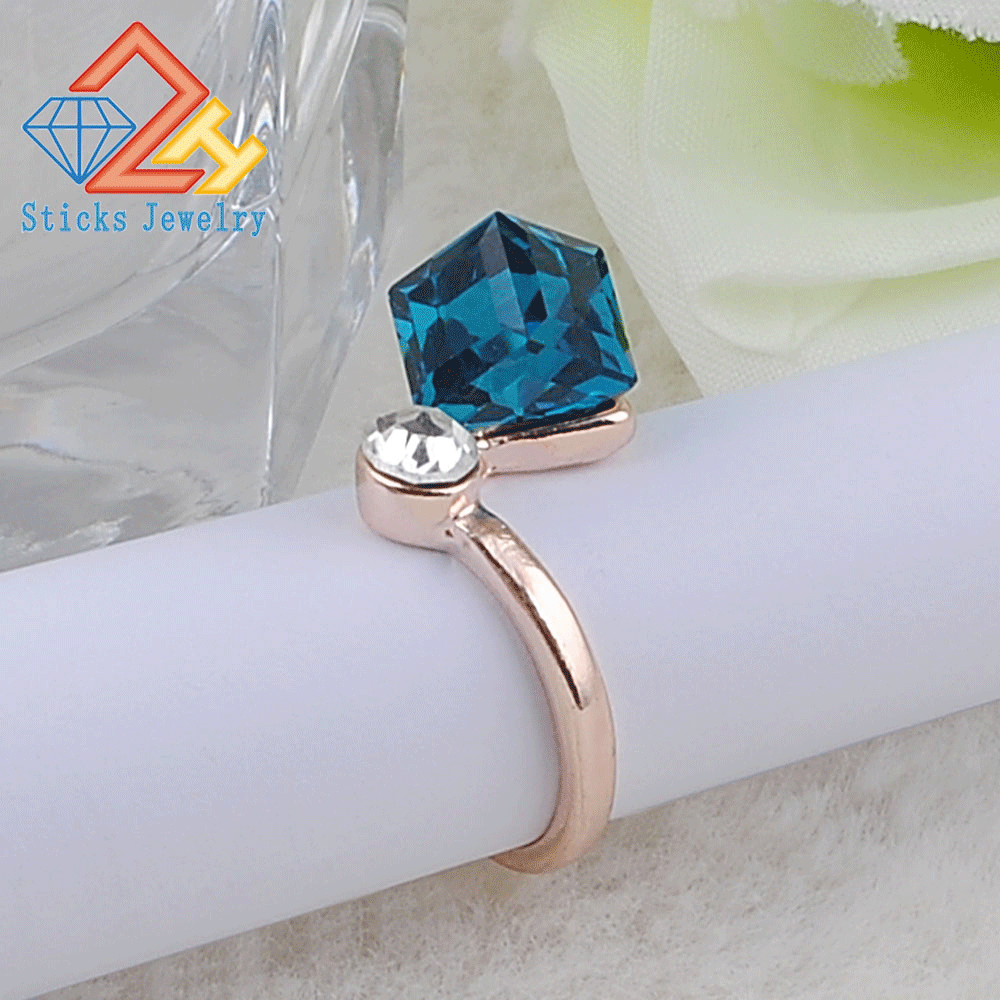 2019 Hot Sale Crystal Fashion Party Ring Colorful Jewelry Trendy Womens Ring
