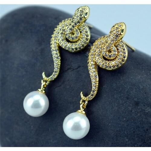 New Cute Various Snake Shape Zircon Pendant Women Pearl Drop Earrings Gold Color Copper Trendy Punk Style Party Jewelry Brincos