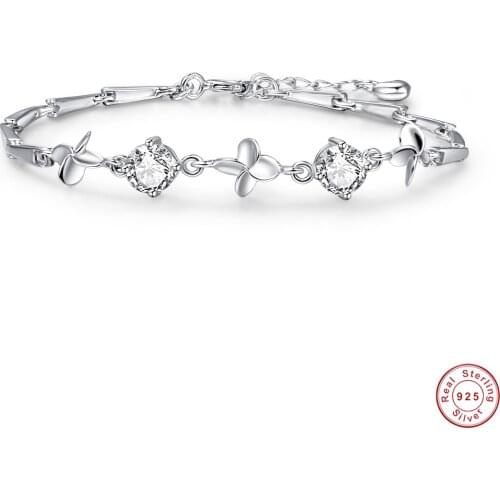 JQUEEN Golden Bracelets