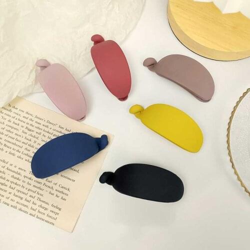 Candy Colors Hair Clips Banana Shape Hair Claws Women Girls Sweet 2021 Cute Fashion Ponytail Holder Hairpins Hair Accessories