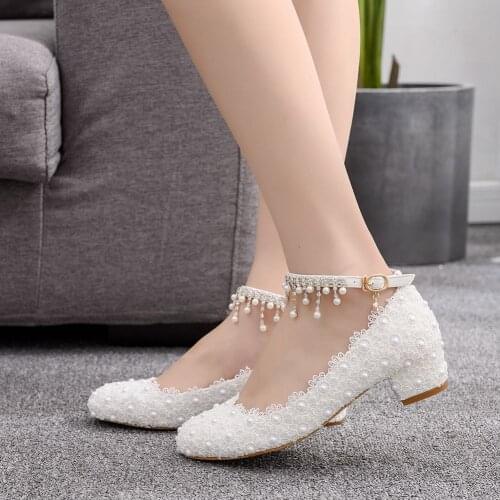 2021 New White Square Heels Wedding Pumps Sweet Lace Flower Pearl Ankle Strap Pump Shoes Bride Dress High Heels Shoes H0133