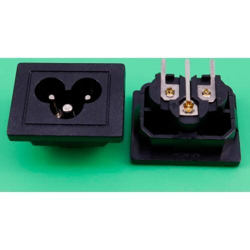 YuXi AC 250V 2.5A 3 Pins IEC320 C6 Male Plug AC Power Inlet Socket BX-190
