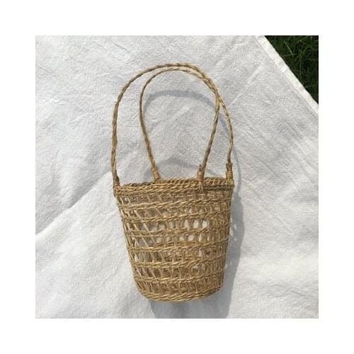 Handmade Straw Woven Portable Woven Small Barrel Pen Holder Cup Set Storage Barrel Flower Basket Ins Desktop Decoration Pendulum