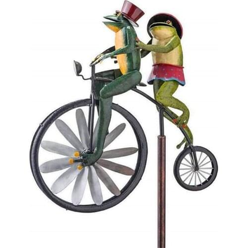 Vintage Bicycle Metal Wind Spinner Animal Bike Wind Spinner Frog Riding Motorcycle Metal Stake Windmill Garden Decoration
