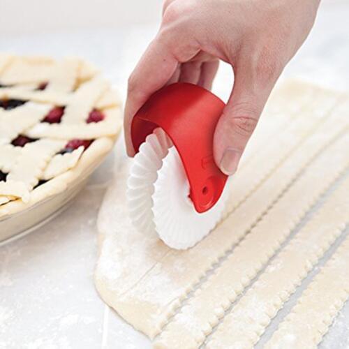 Baking tools Kitchen pastry cutting wheel Roller wheel Manual dough cutter Roller knife Kitchen gadgets