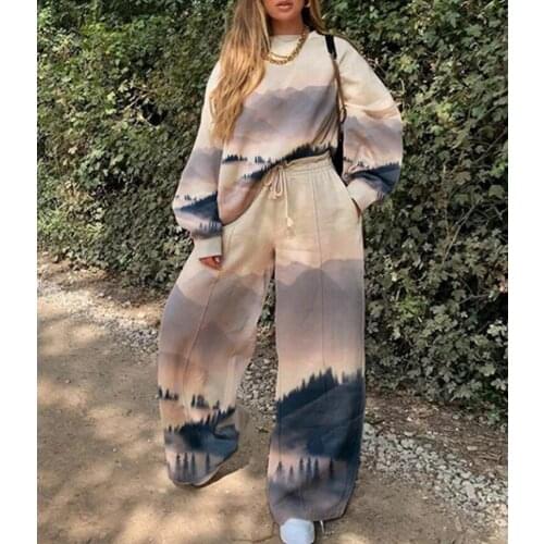 2020 European and American new womens casual round neck loose print basic womens sweater suit 12