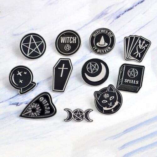 2021 Fashion Halloween Punk Cartoon Enamel Pin Tarot Book Brooches for Women Lapel Pin Backpack Badge Jewelry Gift Wholesale
