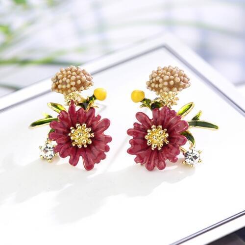 New Plant Acrylic Women Stud Earrings Small Daisy Earrings Fashion Jewelry Womens Accessories Wedding Earings