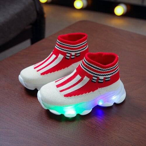 2021 Glowing Sneakers New Breathable Air Mesh Socks Sport Shoes Kide Led Shoes for Boys Girls Light Up Shoes Luminous Sneakers