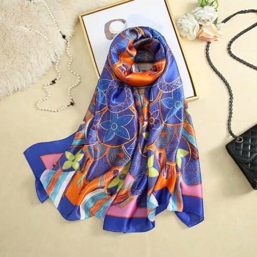 Hot Brand Designer Silk Scarf High Quality Foulard Bandana Long Shawls Wrpas Winter Neck Scarves Pashmina Lady Hijab 2021 New