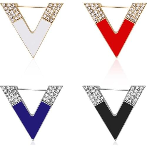 New Fashion Letter V Brooch Pin Rhinestone Enamel Pins Scarf Buckle Badge Cardigan Collar Brooches for Women Jewelry Accessories