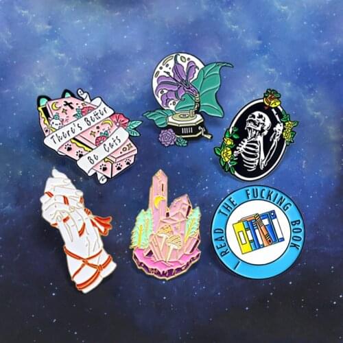 Cute Brooch Skeleton Skull Pink Cat Ghost Coffin Crystal Forest hand Binding art Planet phonograph Read book Club Badge Jewelry