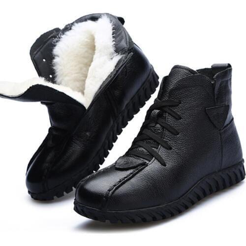 YI LIU JIU BA Women's Boots