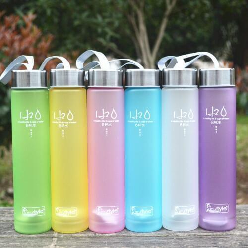Frosted Effects Plastic Water Bottle with Belt Portable Sport Water Kettle Colorful SpaceCup 280ml SH241
