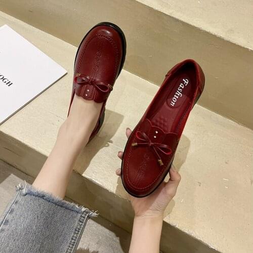 Hot Autumn Women Comfy Flats Loafers Lady Mother Soft Leather Cool Female Girls Casual Slip-on Walking Footwear White