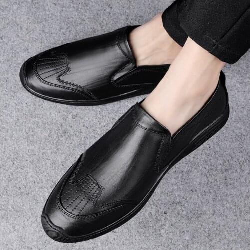2021 Men Shoes Comfy Fashion Spring & Summer Men Loafers Men Casual Shoes Fashion Moccasins Breathable Slip on Driving Shoes