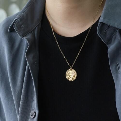 Amaiyllis 18K Gold Male Lion Coin Chain Clavicle Necklace Embossed Gold Animal Lion Pendants Necklace For Women 18k Jewelry