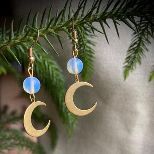 Witch Moon Hippie Dangle with Brass Crescent Moon Earrings BOHO Punk Creativity Jewelry Women Gift Wholesale Statement Fashion