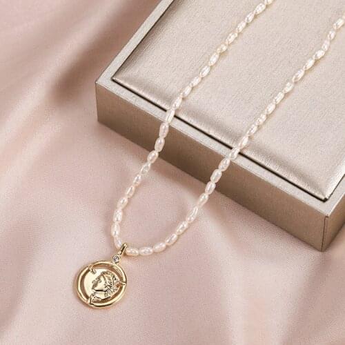 Dorado Punk Vintage Heart Gold Color Coin Head Pendant Necklace For Women Minimalist Delicate Natural Pearl Jewelry Party Gift