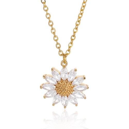 New Bohemian Lovely Daisy Flowers Choker Necklace for Women Girls Charmings Short Necklace Summer Vacation Jewelry