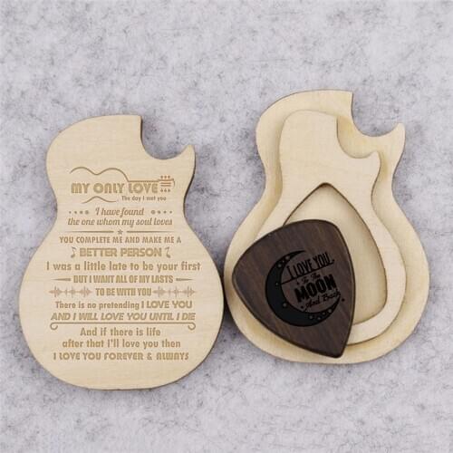 Personalized Guitar picks box customized gift wooden plectrum holder engravable items dropshipping 2020 valentines day Q0089