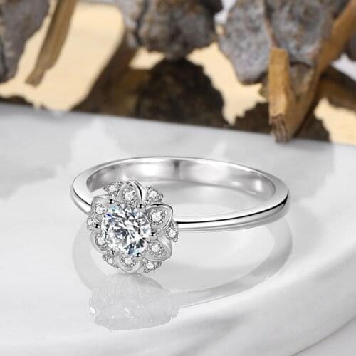 Classics Silver Color Bridal Wedding Ring Womens Crystal Flower Ring White 0.45 AAA Cubic Zirconia Engagement Ring Jewelry
