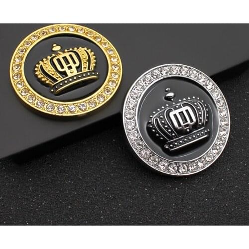 1/2pcs Car Styling Metal Crown Emblem Sticker Badge Decal for Toyota Corolla Rav4 Camry Yaris Crown Auto Decoration Accessories