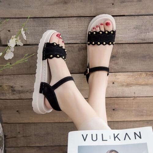 Sandals Women Korean Version of 2021 Summer New All-match Soft-soled Womens Shoes Flat-soled Non-slip Beach Shoes