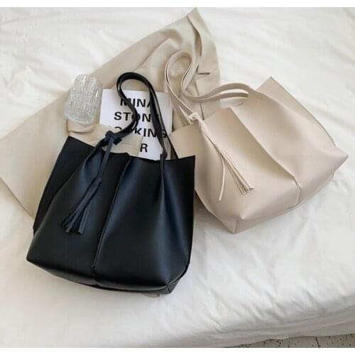 Fashion Women Messenger Bag Shoulder Bags PU Leather Solid Color Handbags Female Shopping Bags Tassel Luxury Purse Crossbody Bag