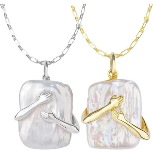 Fashionable Hug Necklace Square Baroque Pearl Couple Pendant Necklace Exquisite Hug Pendant Necklace