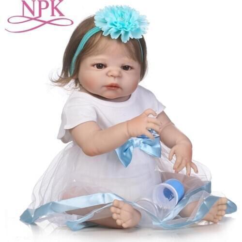 NPK 57cm lovely bebe bonecas high simulation reborn baby girl with light blue headflower silicone reborn baby dolls