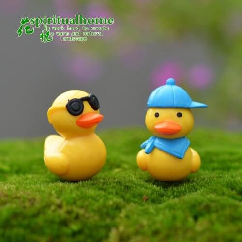 2 Pieces Duck Swim Cartoon Quacker Model Small Statue Figurine Mini Crafts Ornament Miniatures DIY Home Garden Decoration
