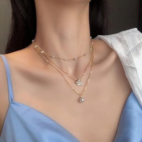 2021 New Fashion Butterfly Crystal Pearl Pendant Necklace Statement Clavicle Pearl Chain Layered Necklace Korean Collar Jewelry